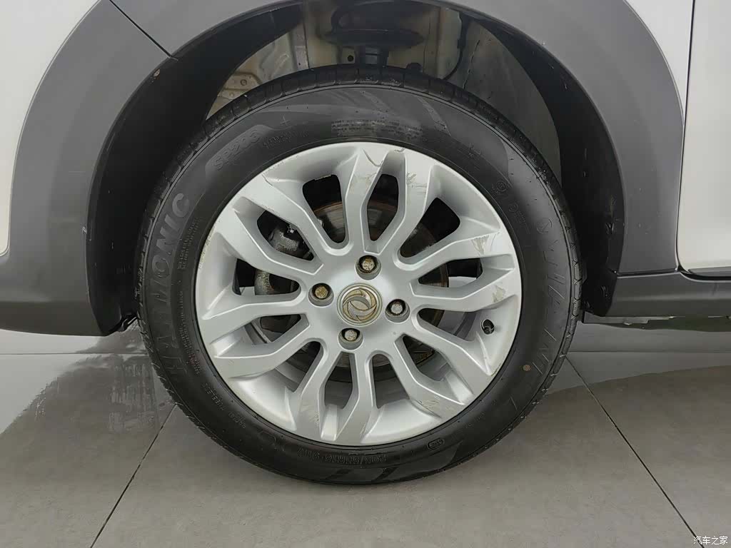 DongFeng AX3, 2016 17