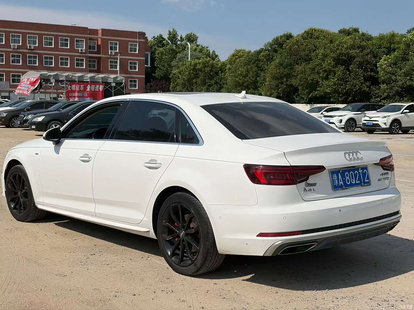 Audi A4L, 2019 9