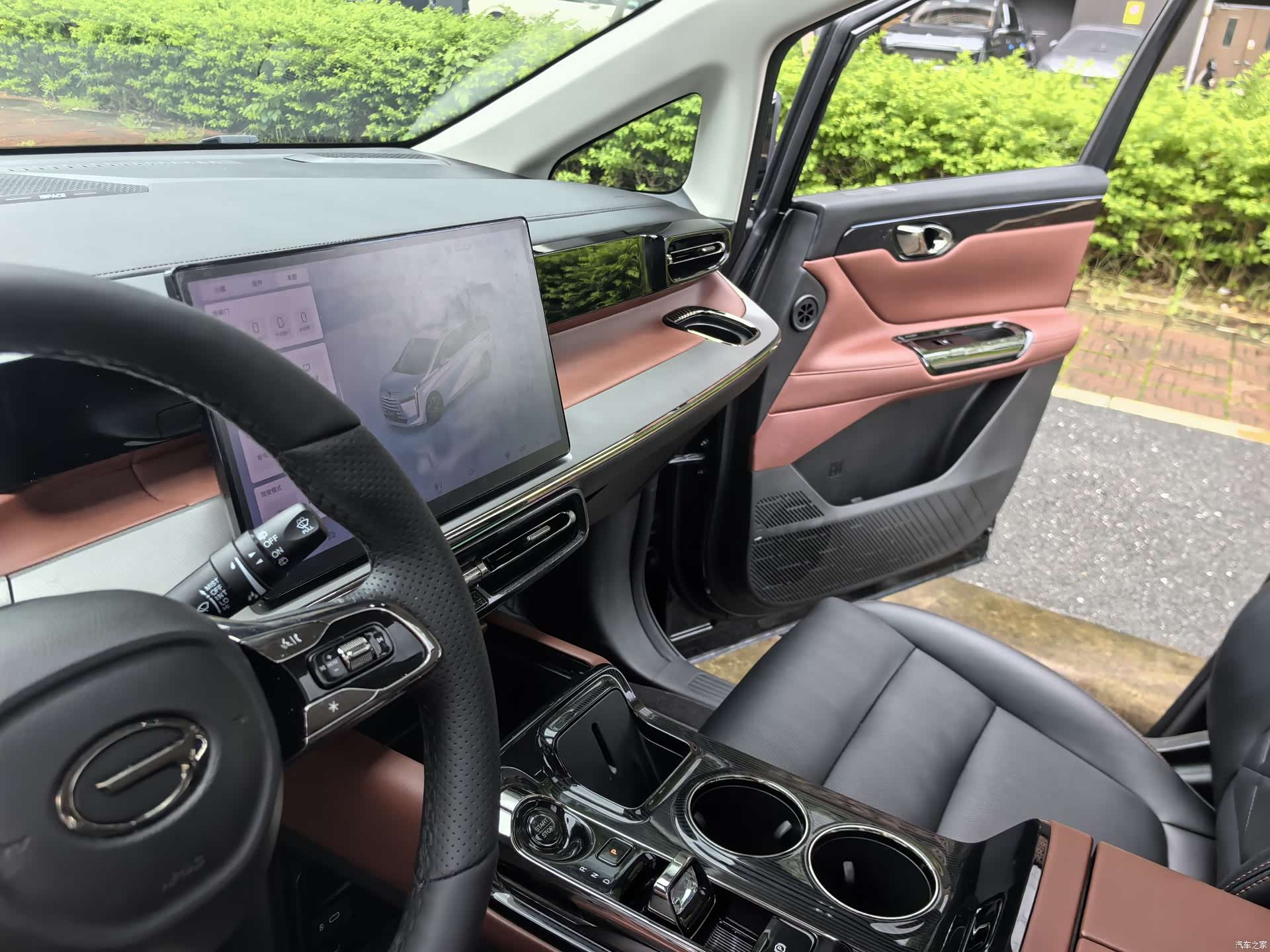 Trumpchi E8, 2025 15