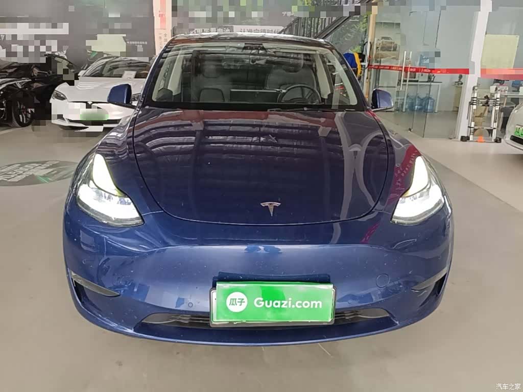 Tesla Model Y, 2021 3