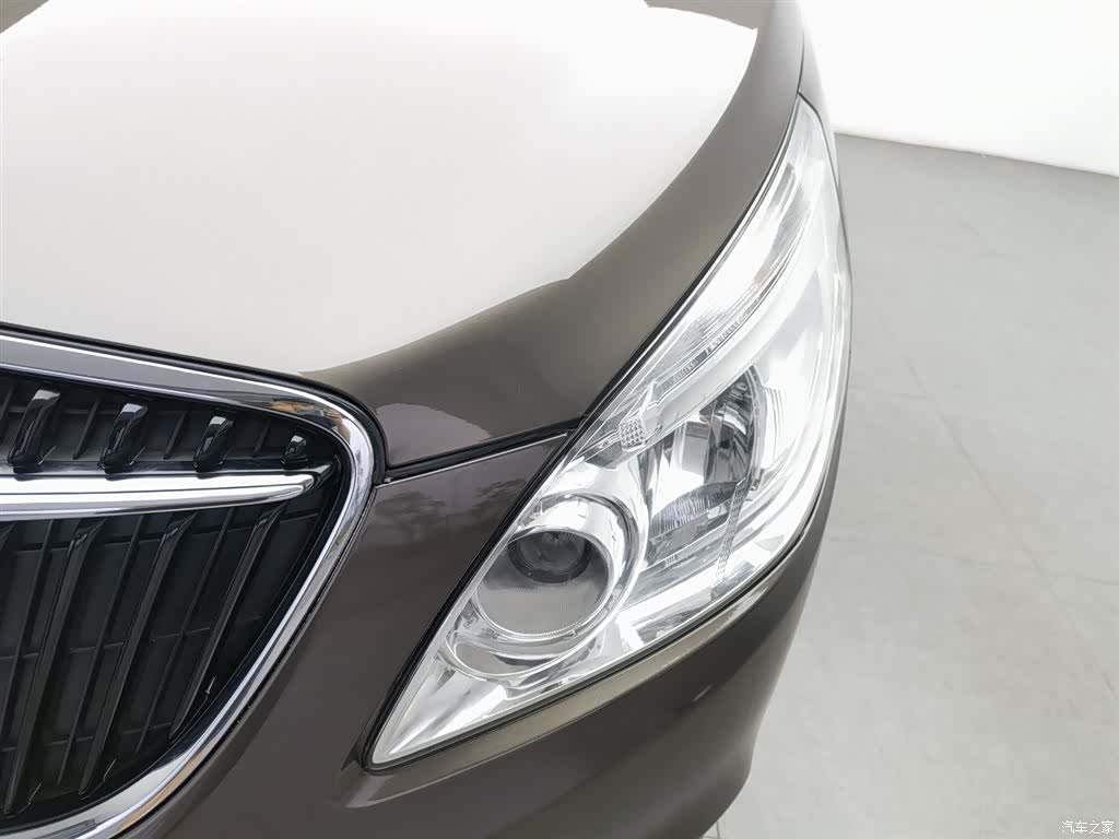 Buick GL8, 2018 7