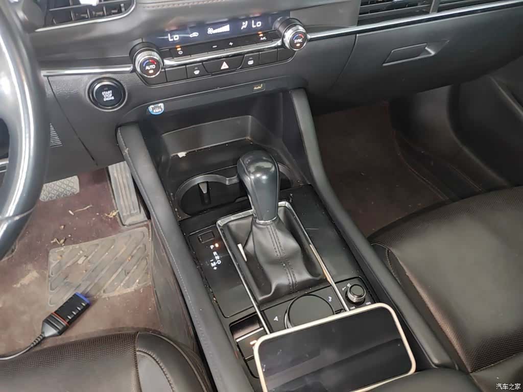 Mazda Mazda3, 2021 14