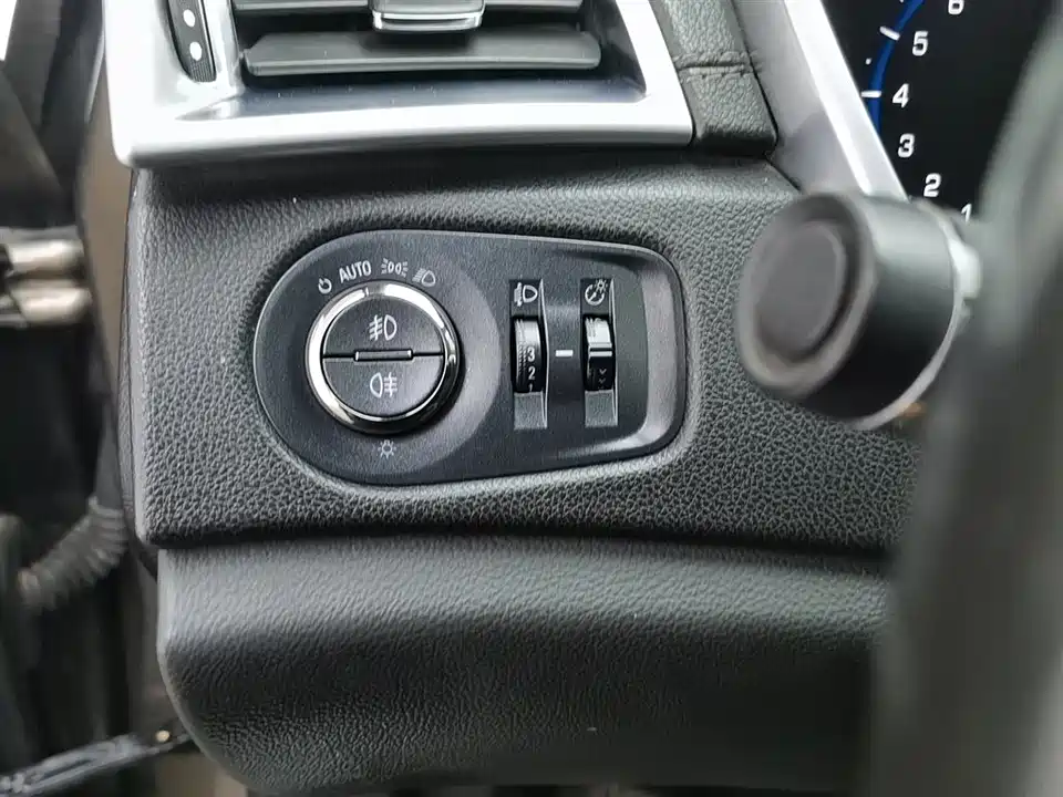 Cadillac SRX