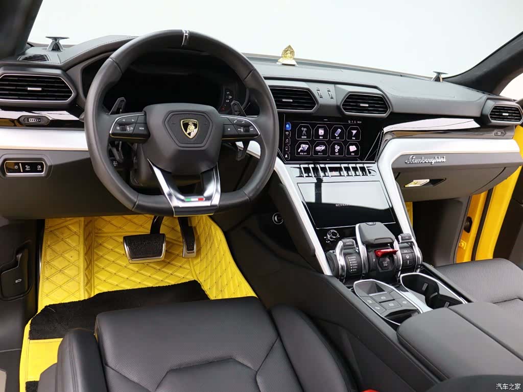 Lamborghini Urus, 2021 9