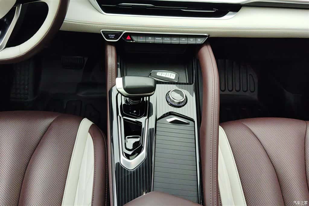 Geely Xingyue L, 2022 16