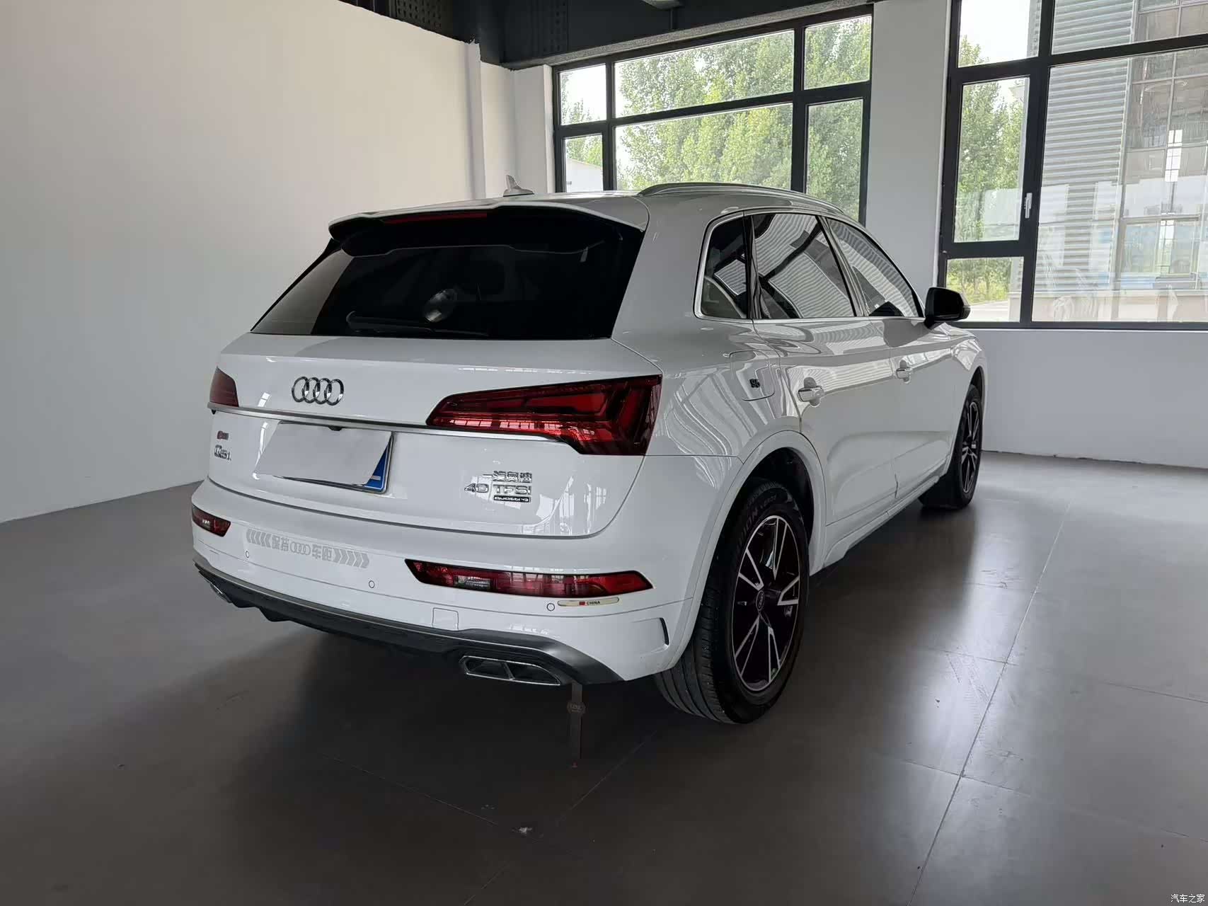 Audi Q5L, 2022 все фото