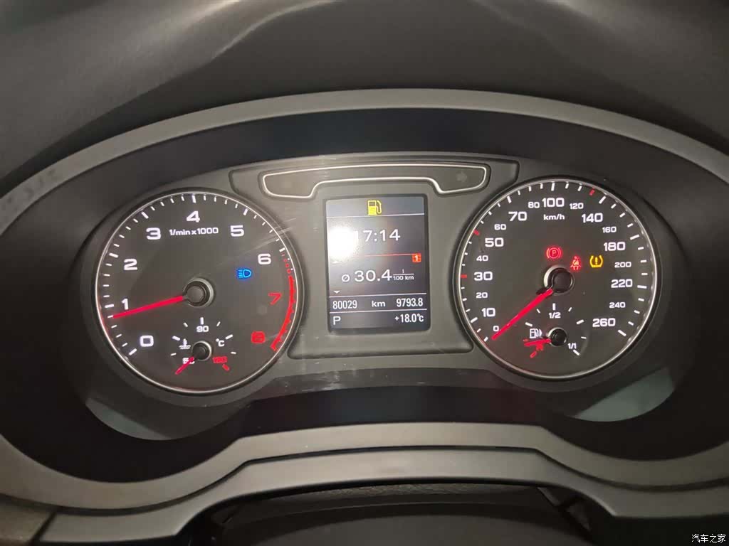 Audi Q3, 2015 12