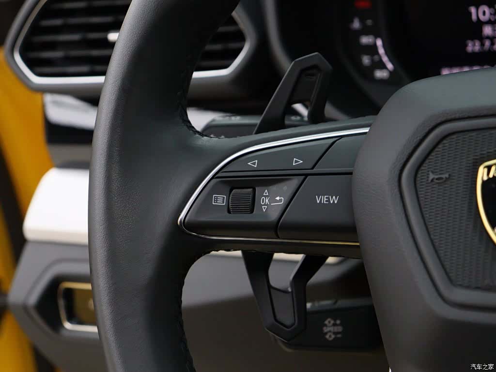 Lamborghini Urus, 2021 14