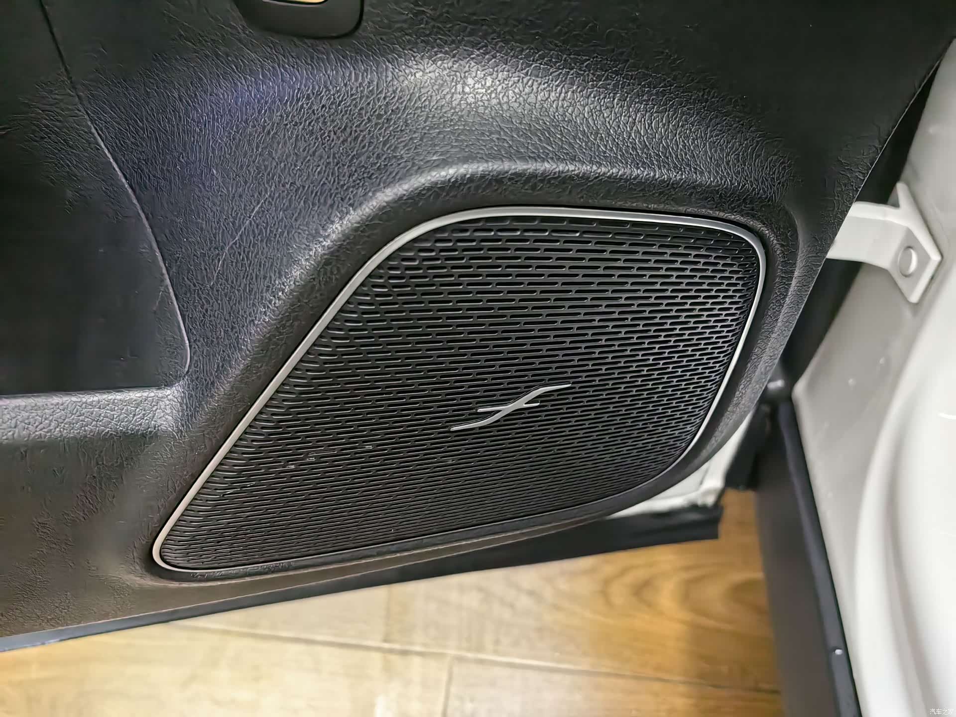 Mercedes-Benz EQA, 2022 10