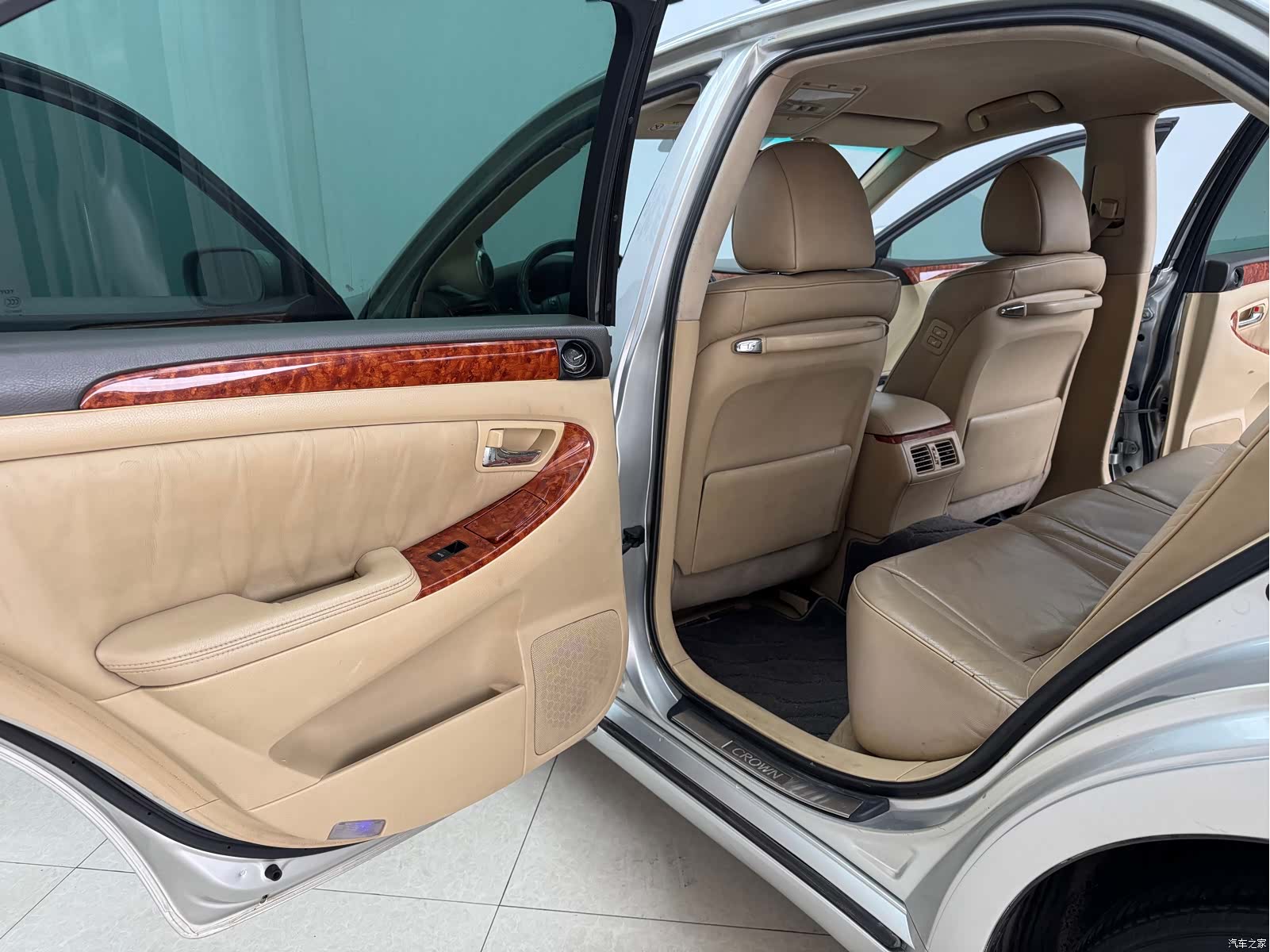 Toyota Crown, 2007 9
