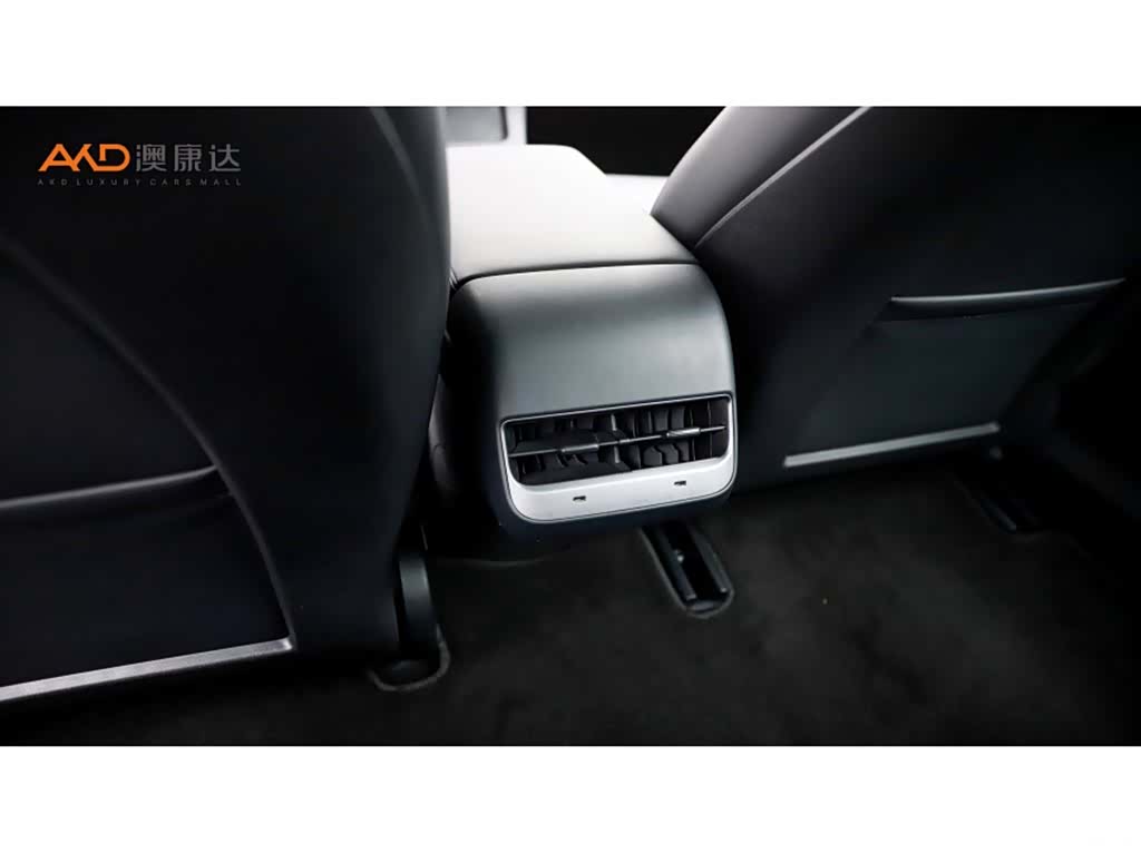 Tesla Model 3, 2022 9