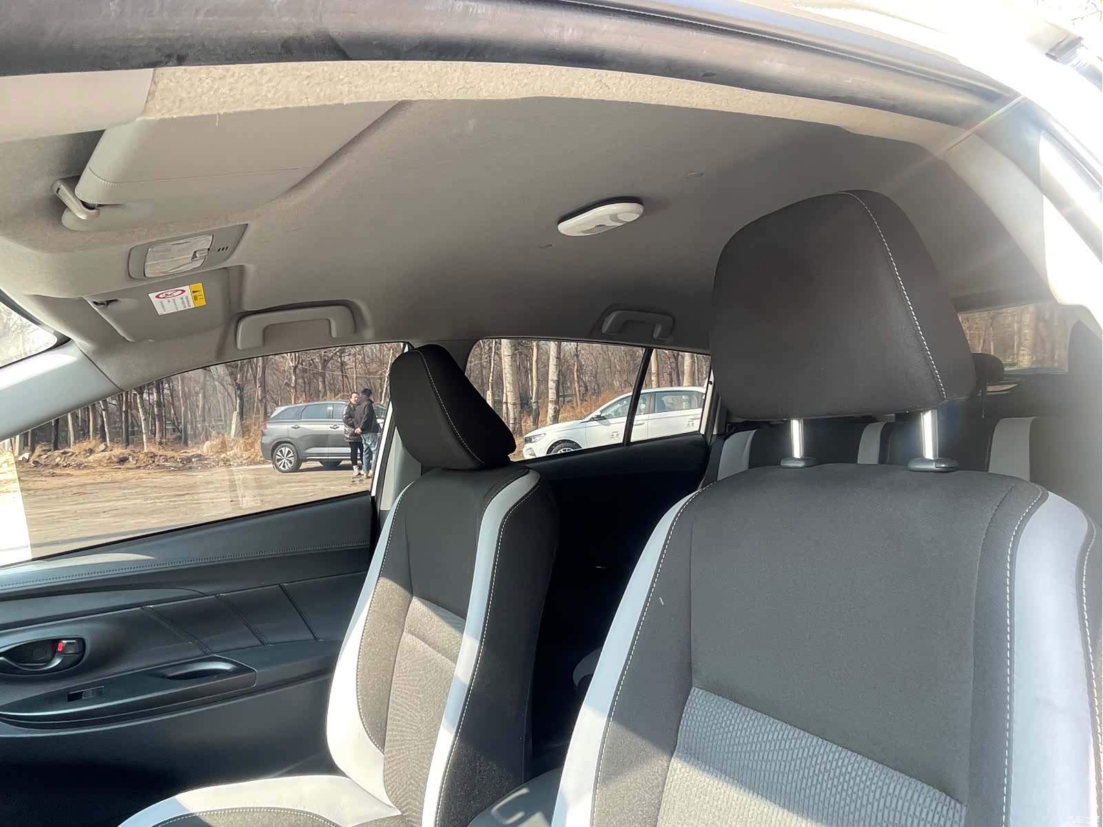 Toyota YARiS L, 2022 13