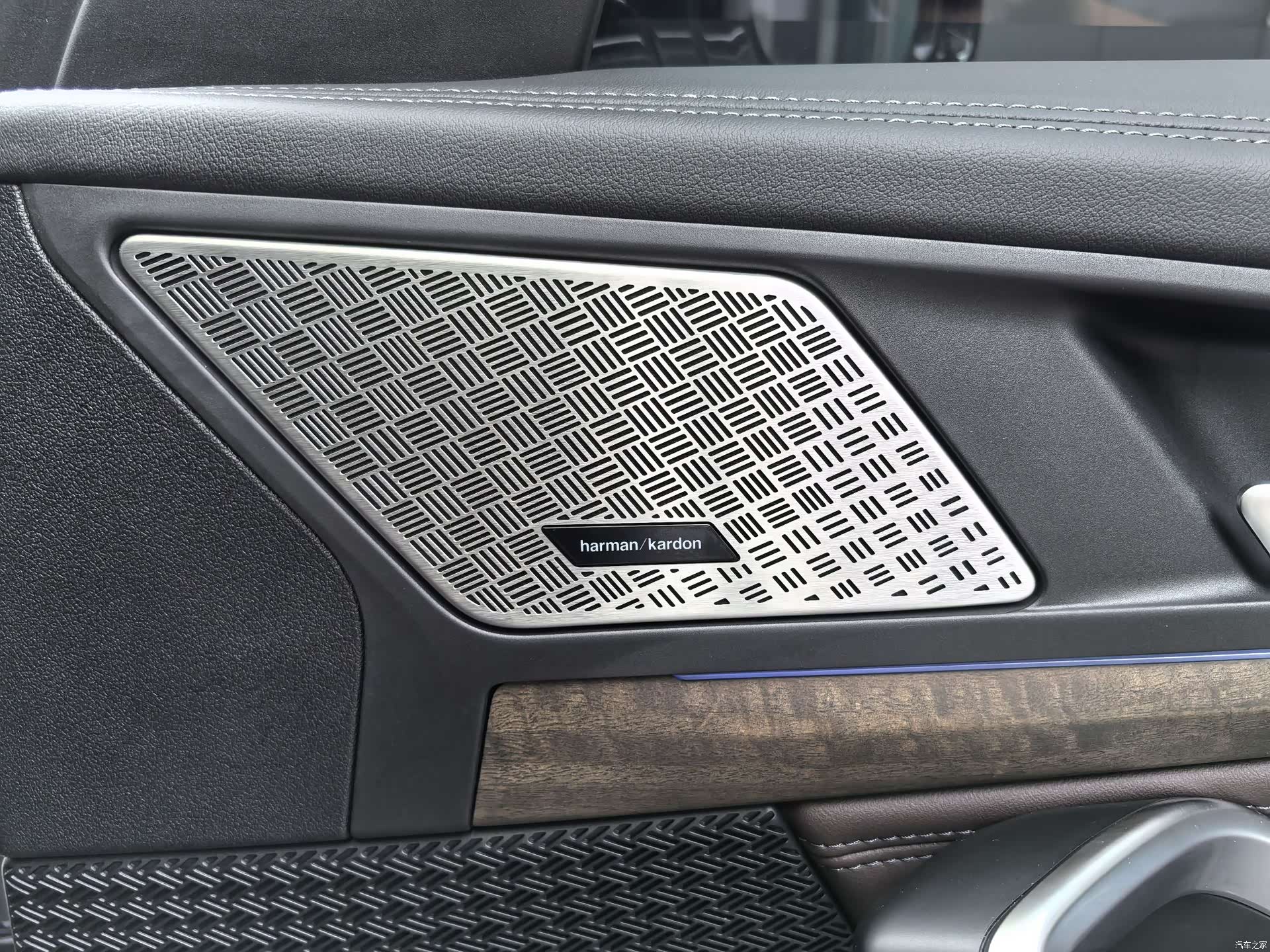 BMW X1, 2023 12