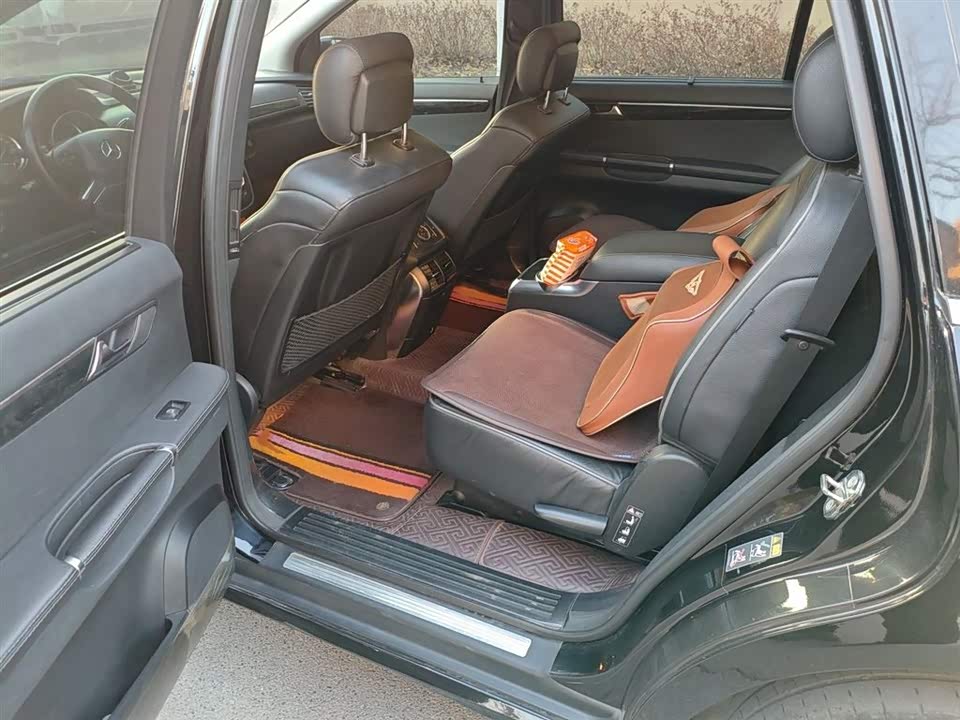 Mercedes-Benz R-class