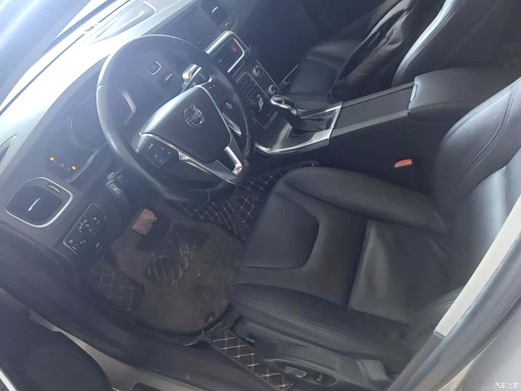 Volvo S60, 2015 15