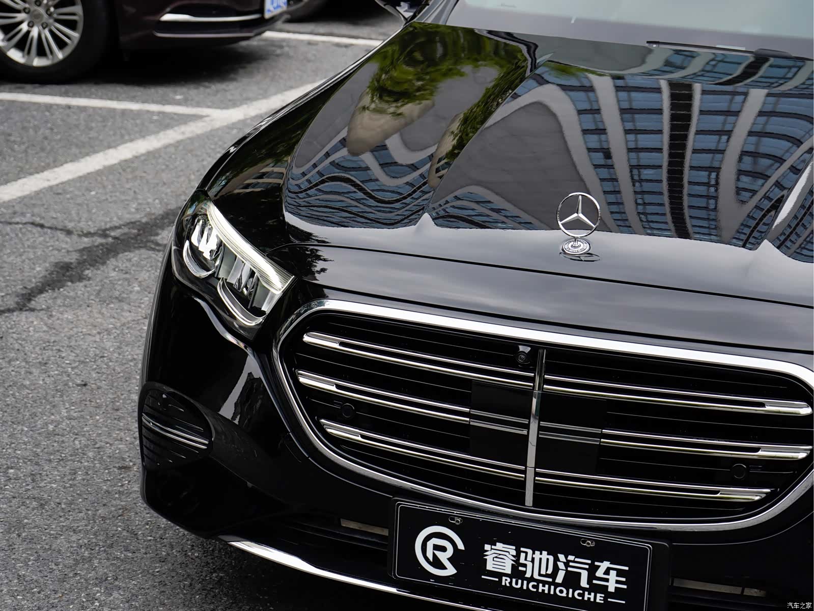 Mercedes-Benz E-Class, 2024 8