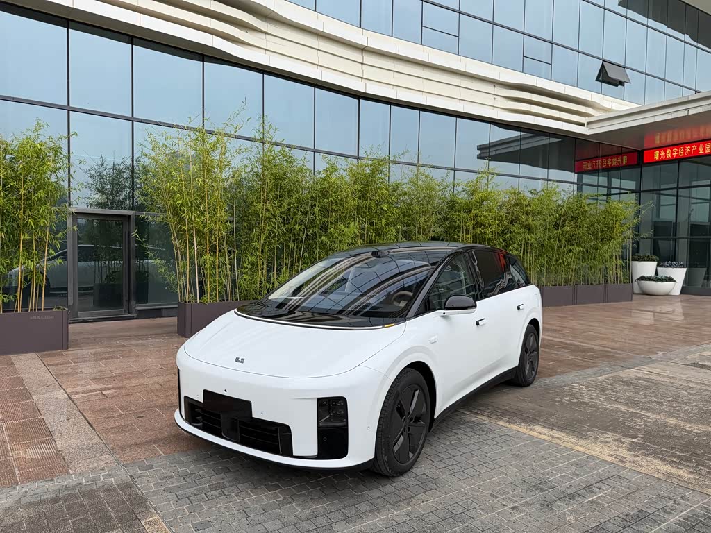 Li Auto i8