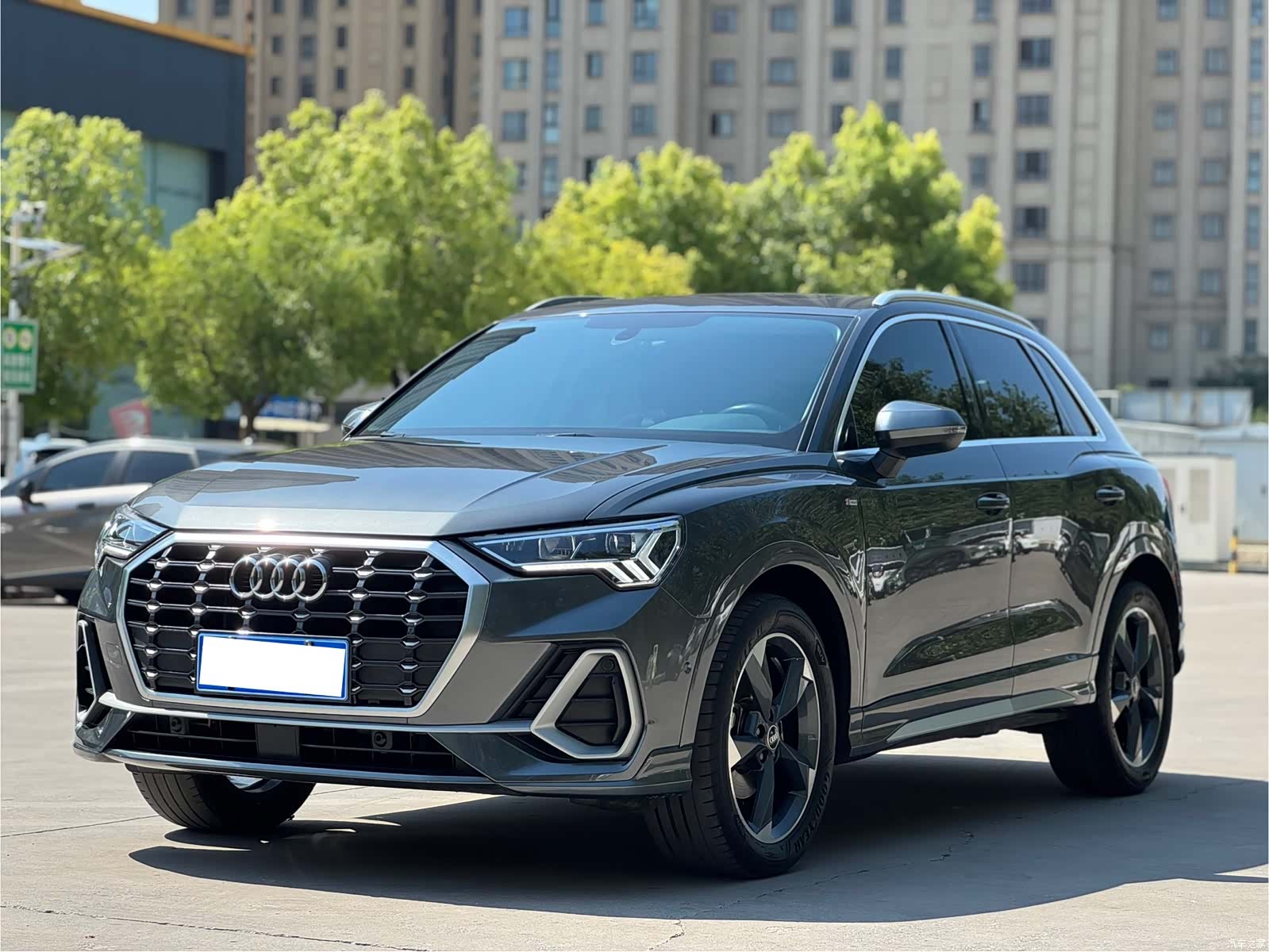 Audi Q3, 2023 1