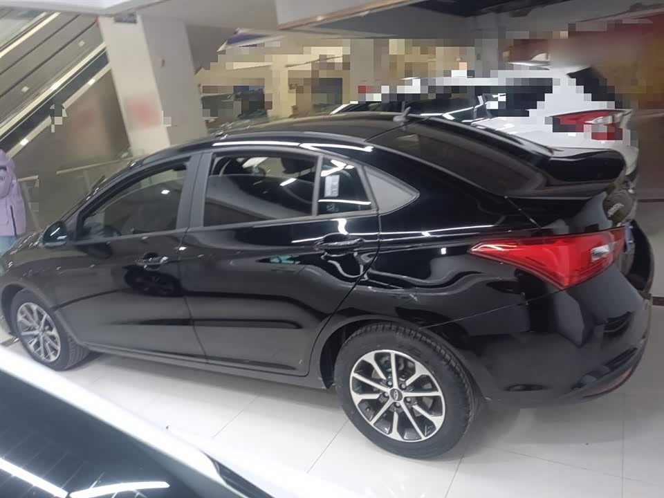 Chery Arrizo 5