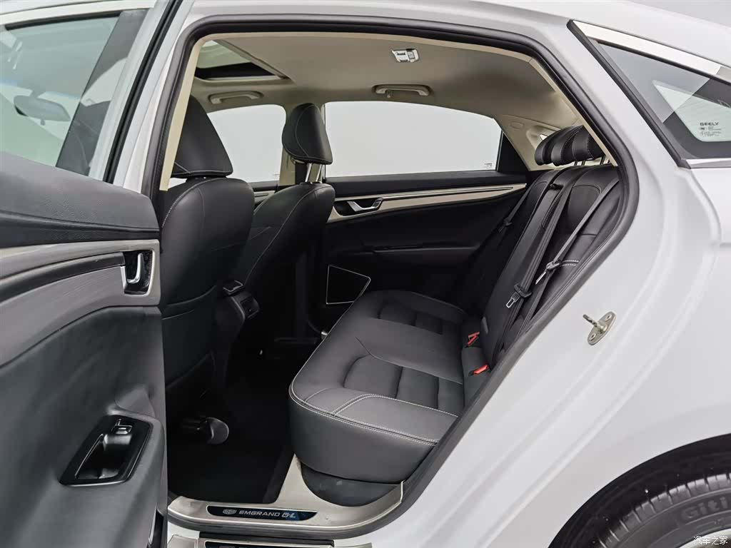 Geely Emgrand, 2017 15