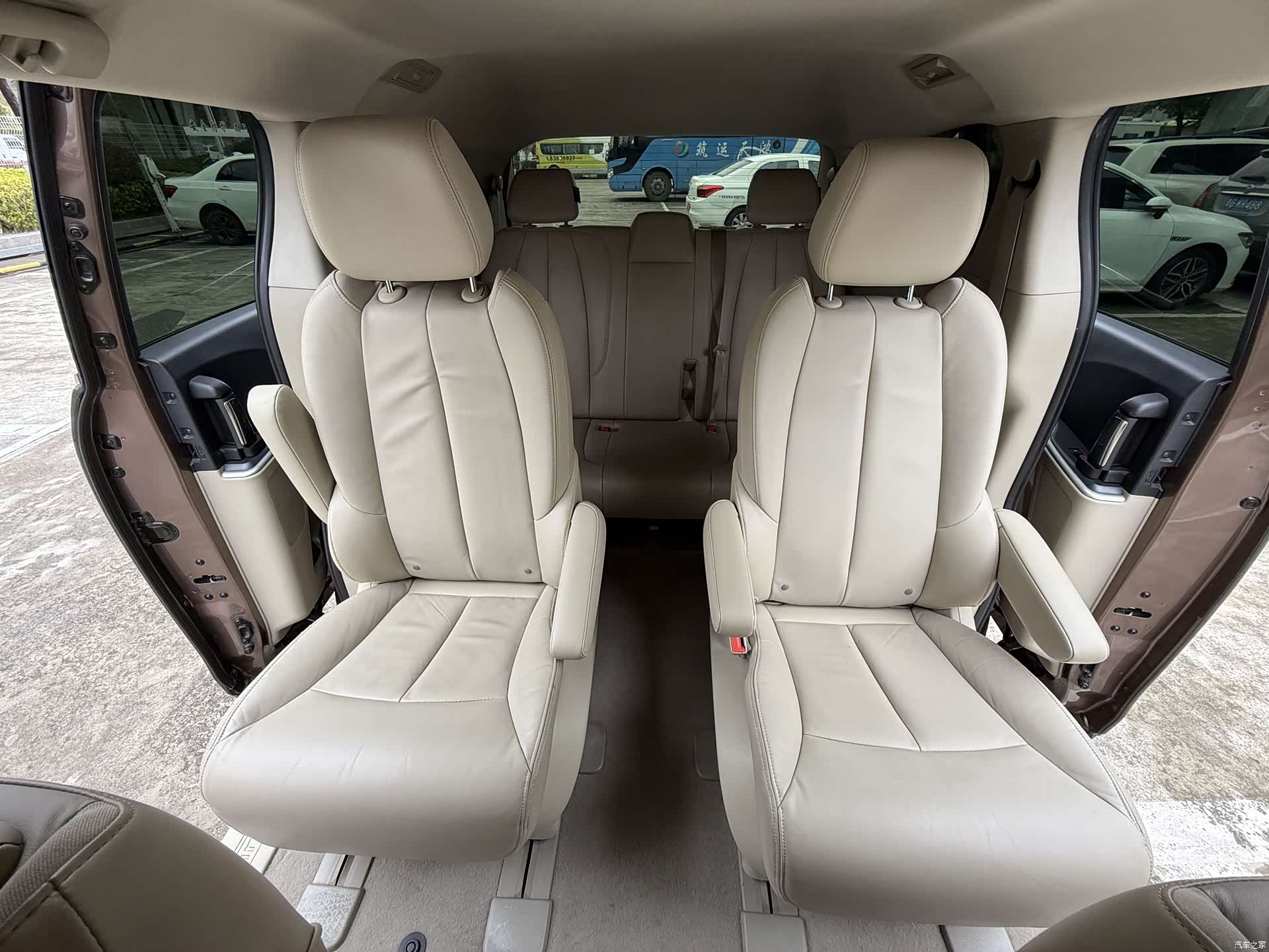 Buick GL8, 2019 18
