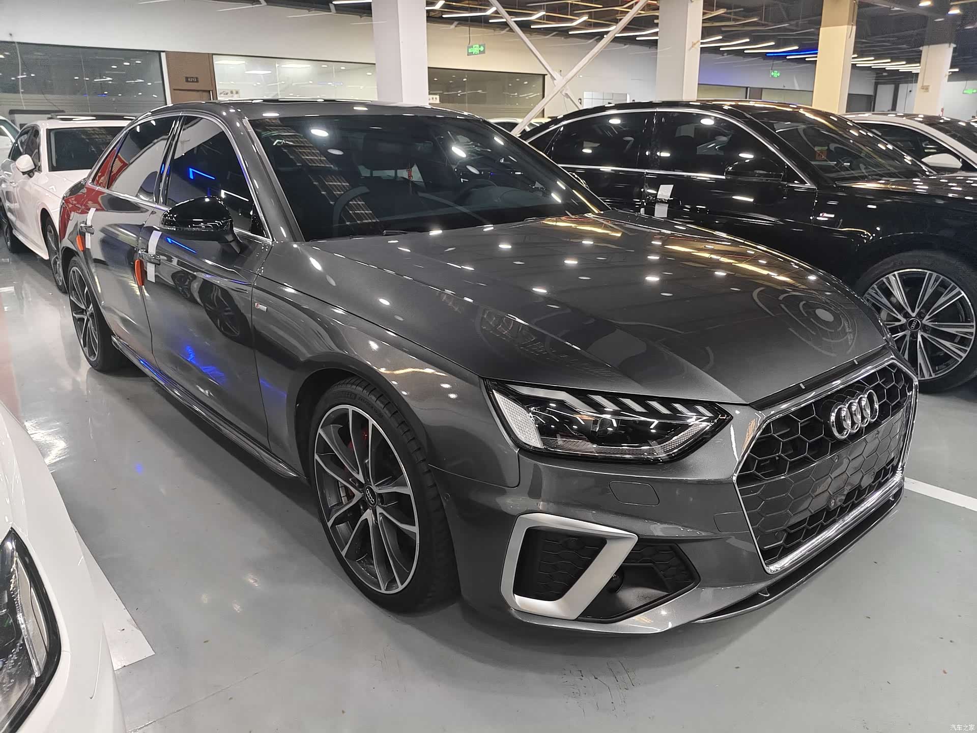 Audi A4L, 2022 3