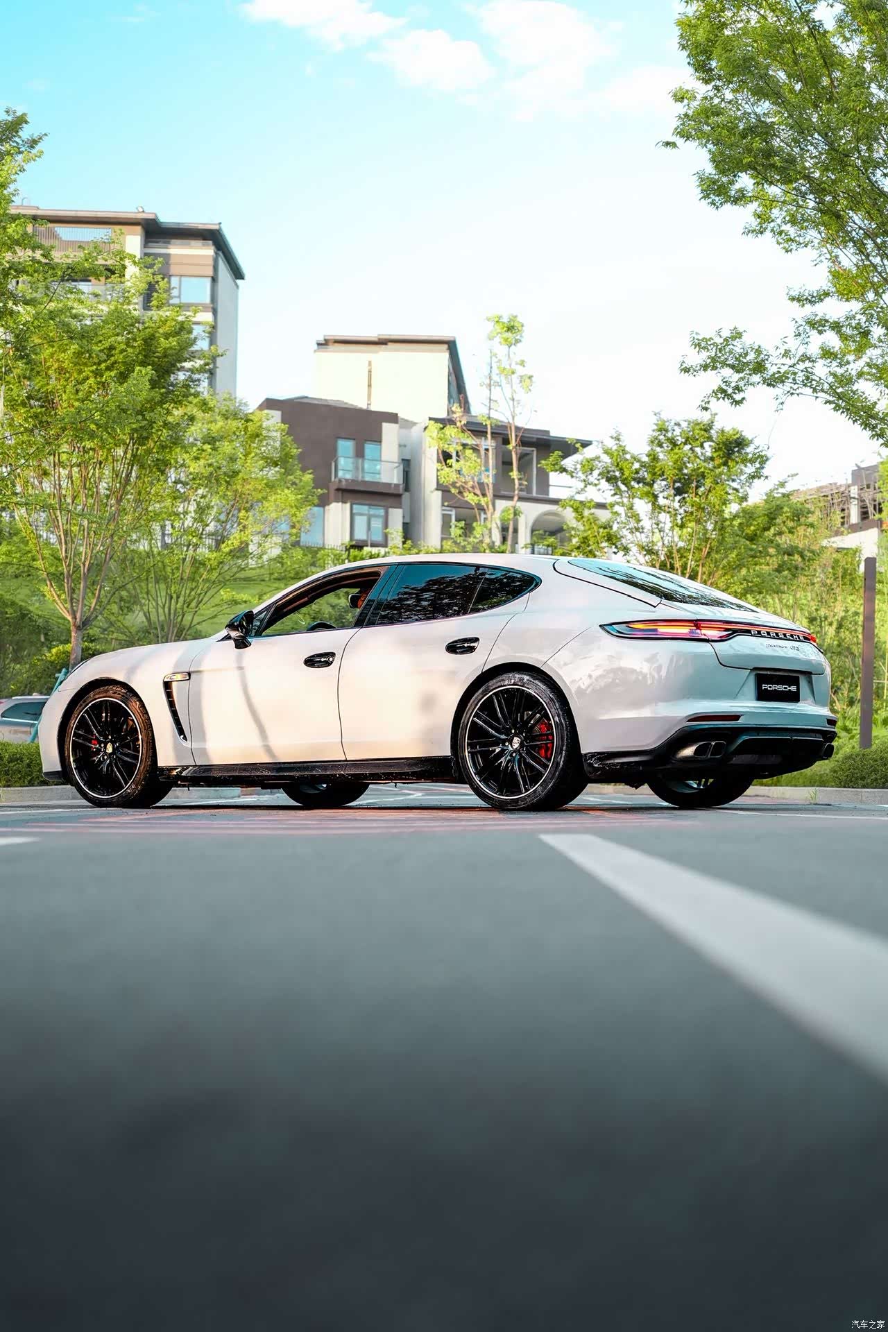 Porsche Panamera, 2010 6