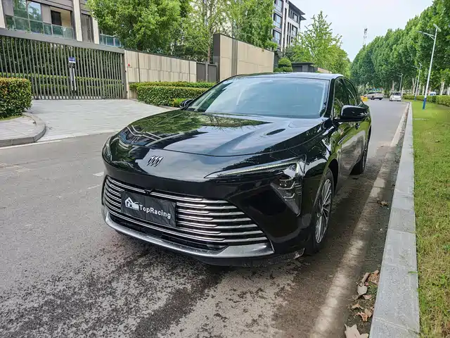 Buick LaCrosse 2026 — купить из Китая под заказ