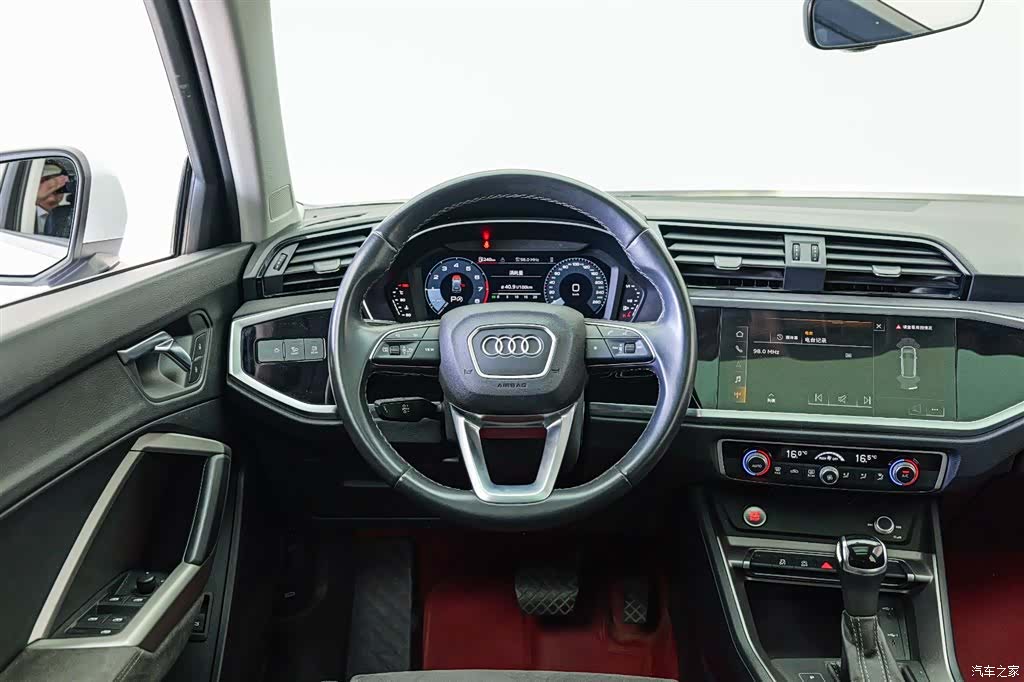 Audi Q3, 2023 14