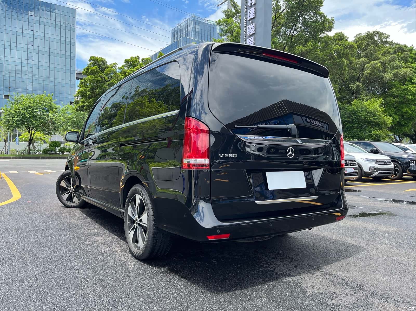 Mercedes-Benz V-Class, 2022 4