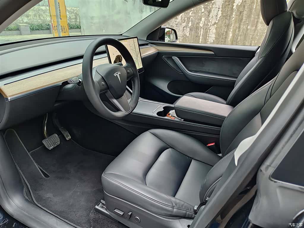 Tesla Model Y, 2022 7