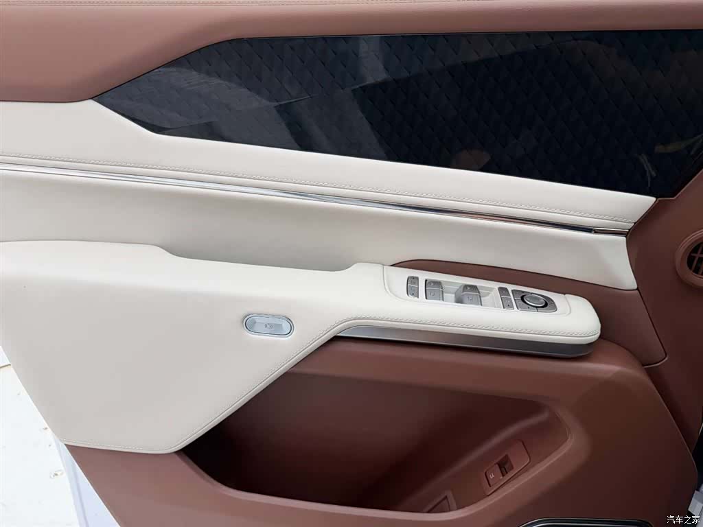BYD Xia, 2025 21