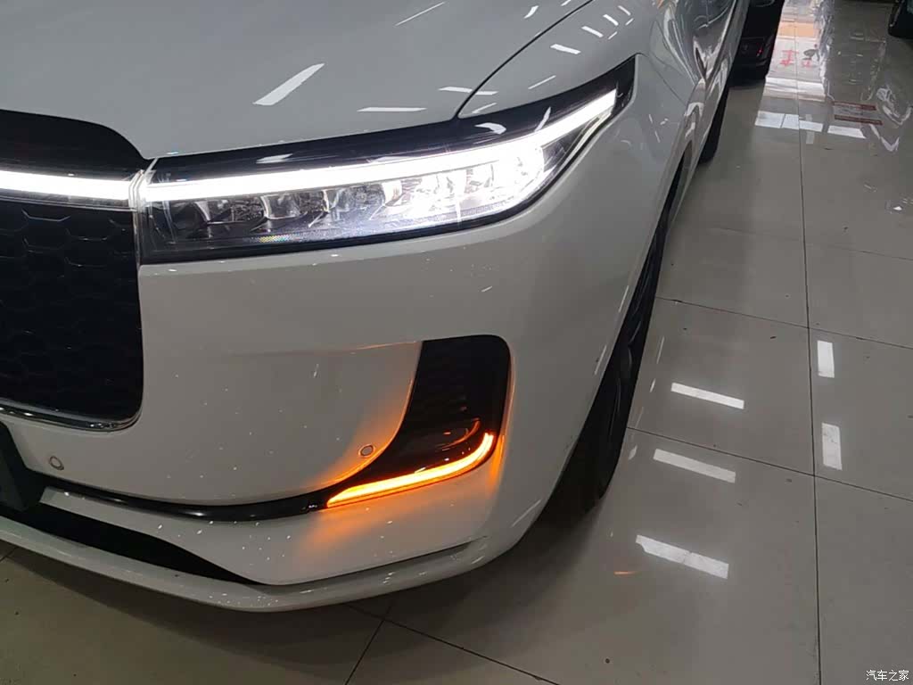 Li Auto ONE, 2022 24