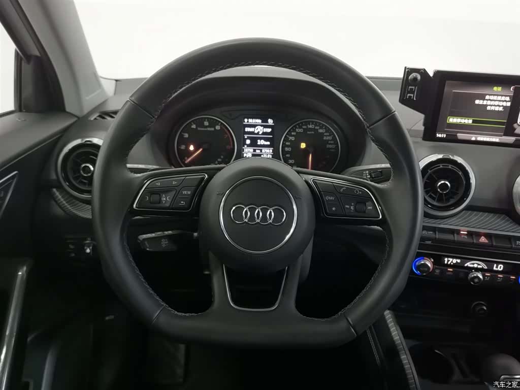 Audi Q2L, 2024 11