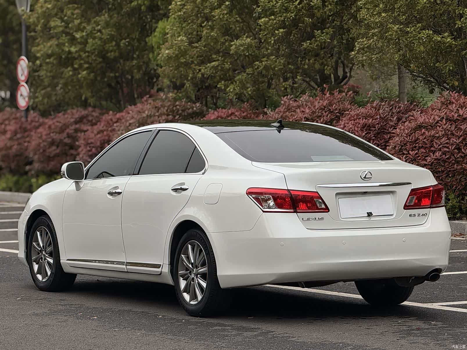 Lexus ES, 2012 4