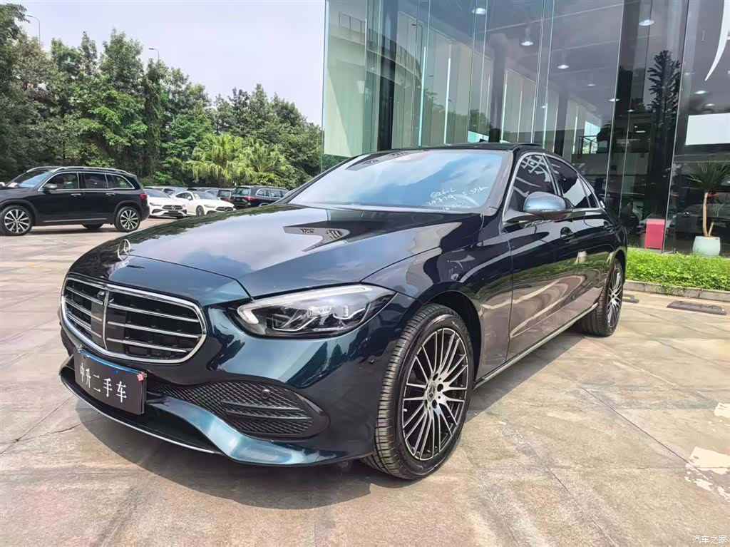 Mercedes-Benz C-Class, 2024 3