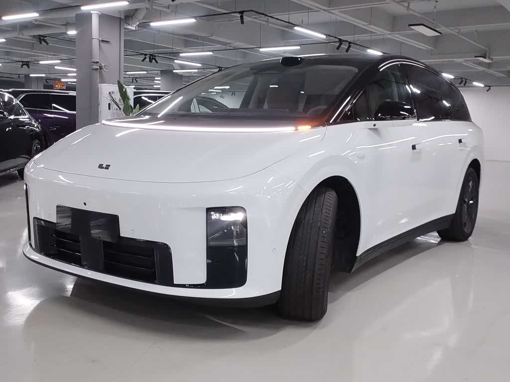 Li Auto i8
