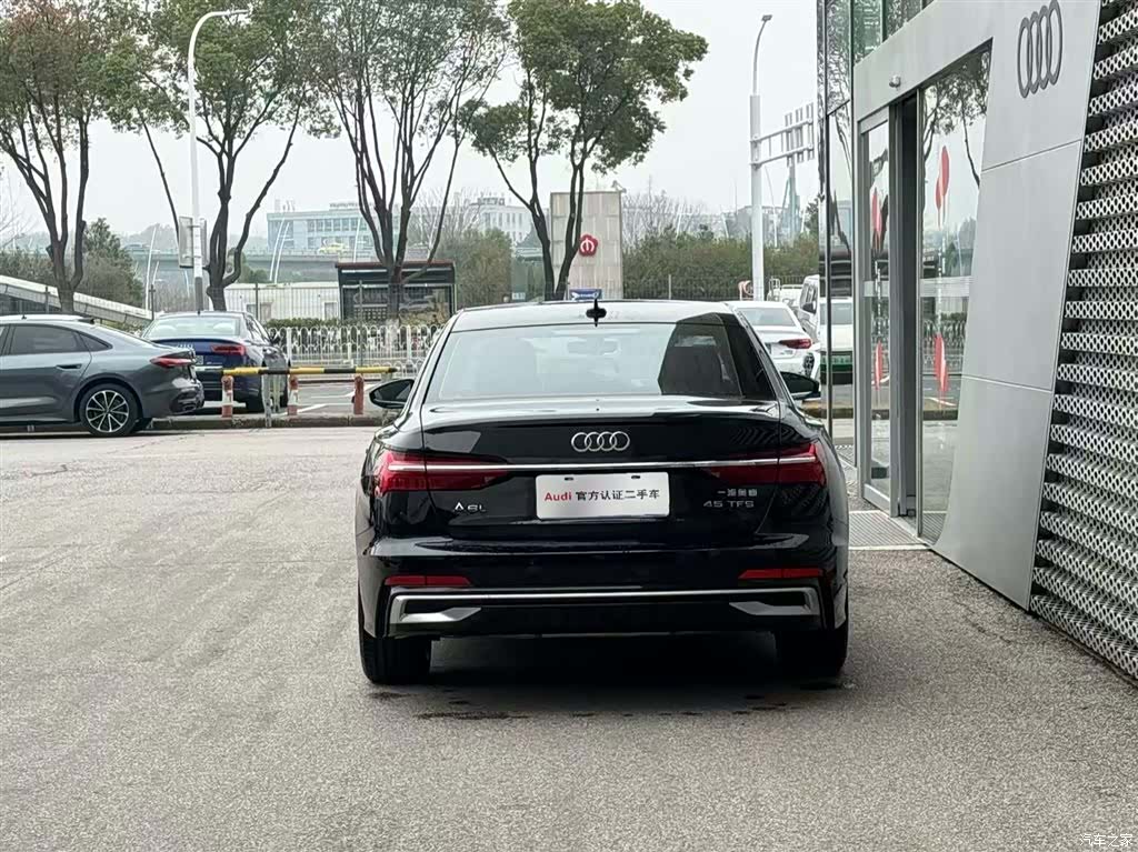 Audi A6L, 2023 все фото