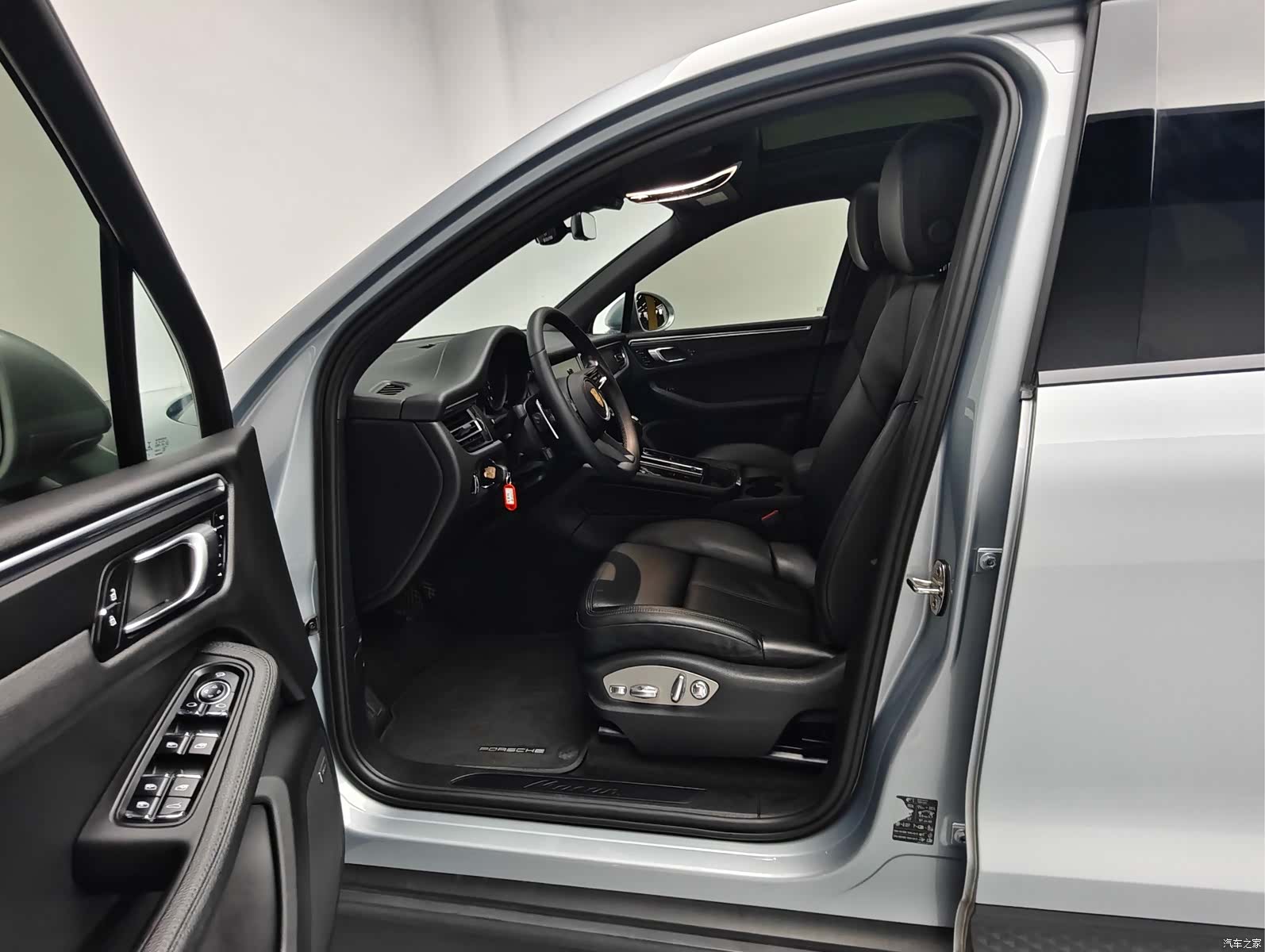 Porsche Macan, 2023 6