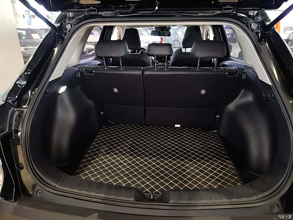 Toyota Frontlander, 2024 19