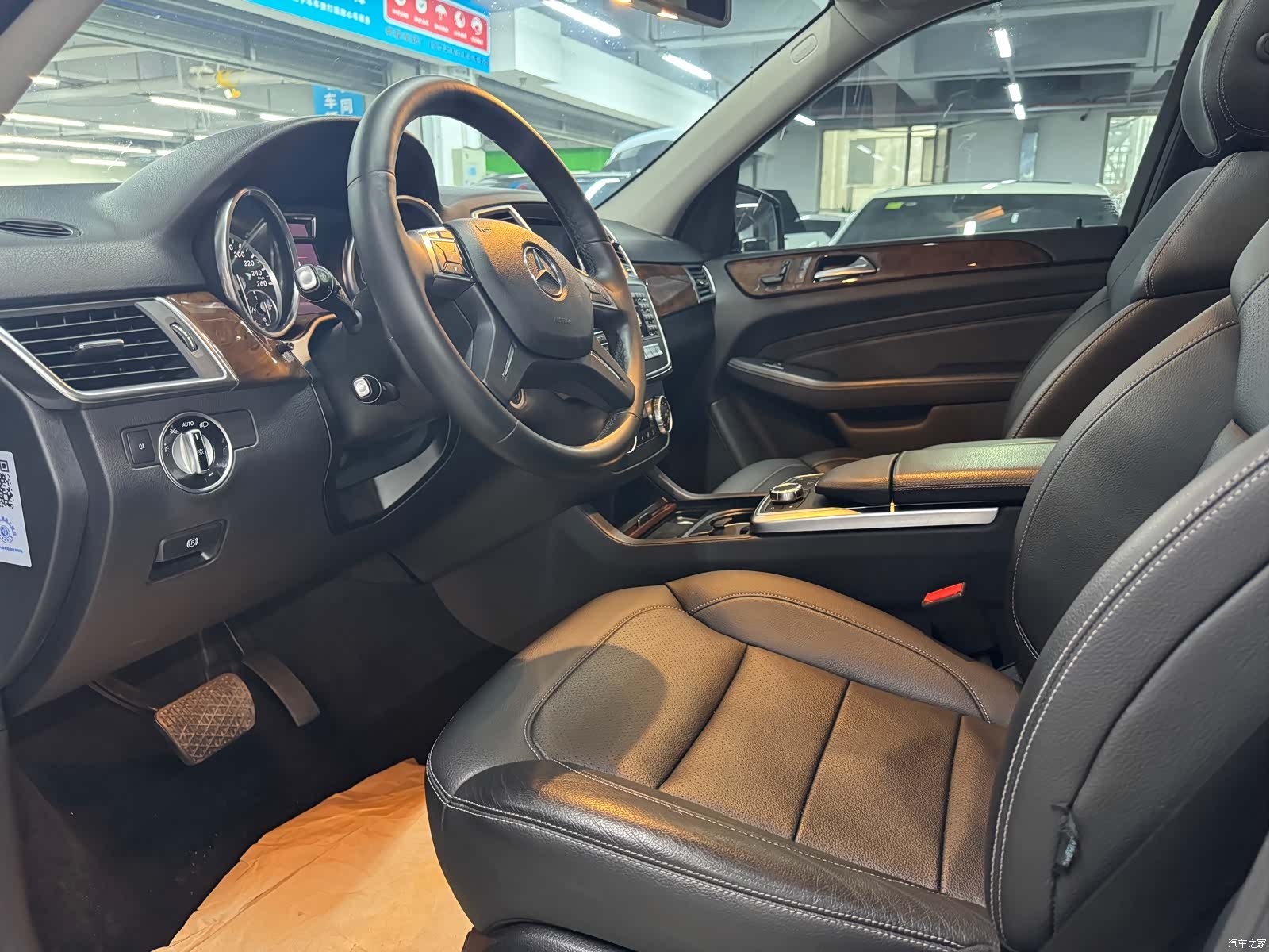 Mercedes-Benz M-Class, 2015 4