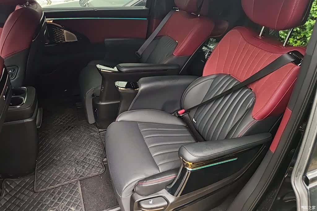 Trumpchi M8, 2025 11