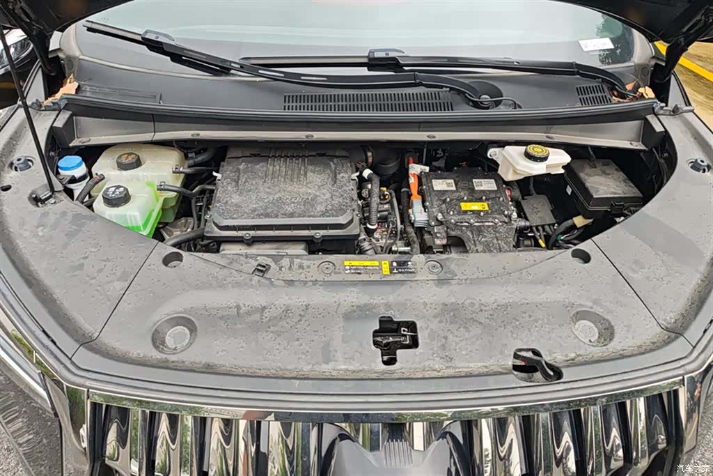 Trumpchi M8, 2025 10