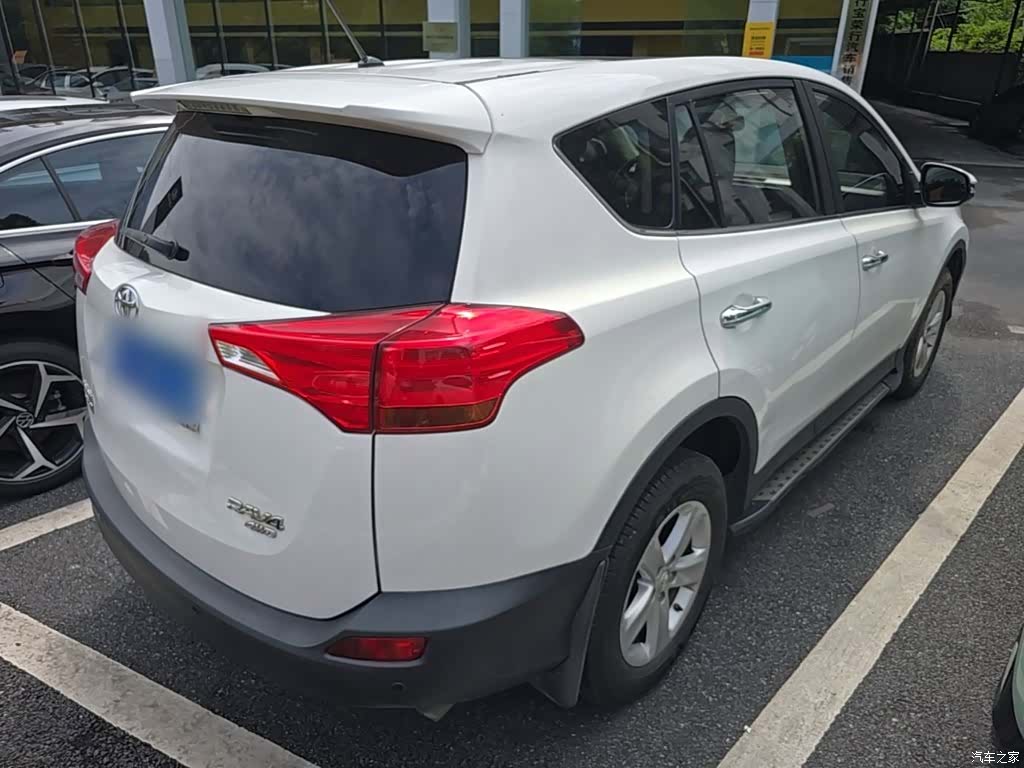 Toyota RAV4, 2014 7
