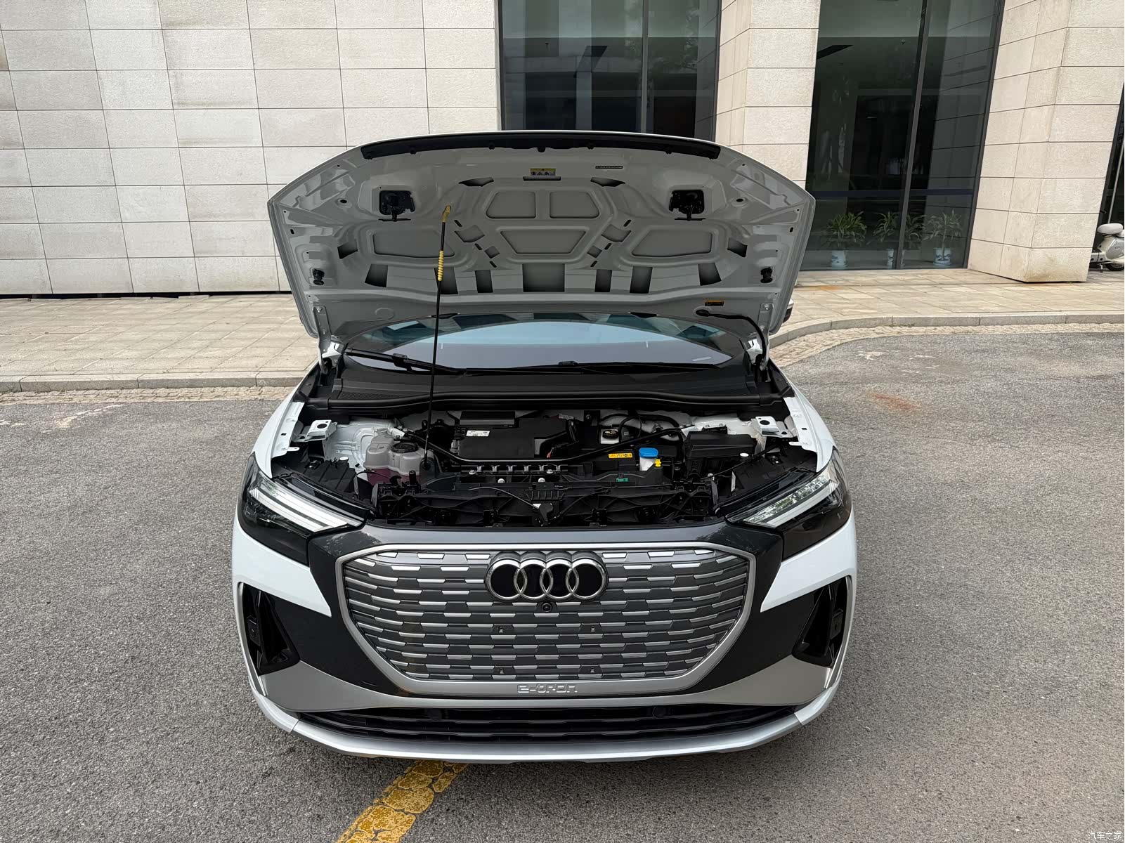 Audi Q4 e-tron, 2023 16