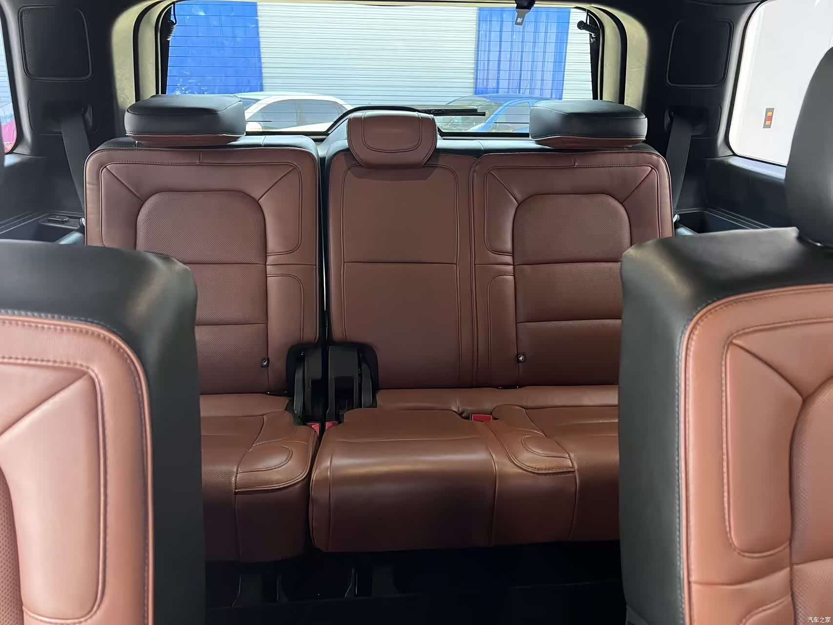 Lincoln Navigator, 2019 12