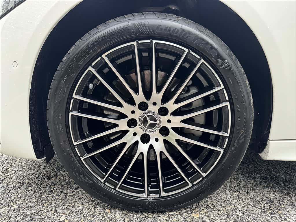 Mercedes-Benz C-Class, 2025 36