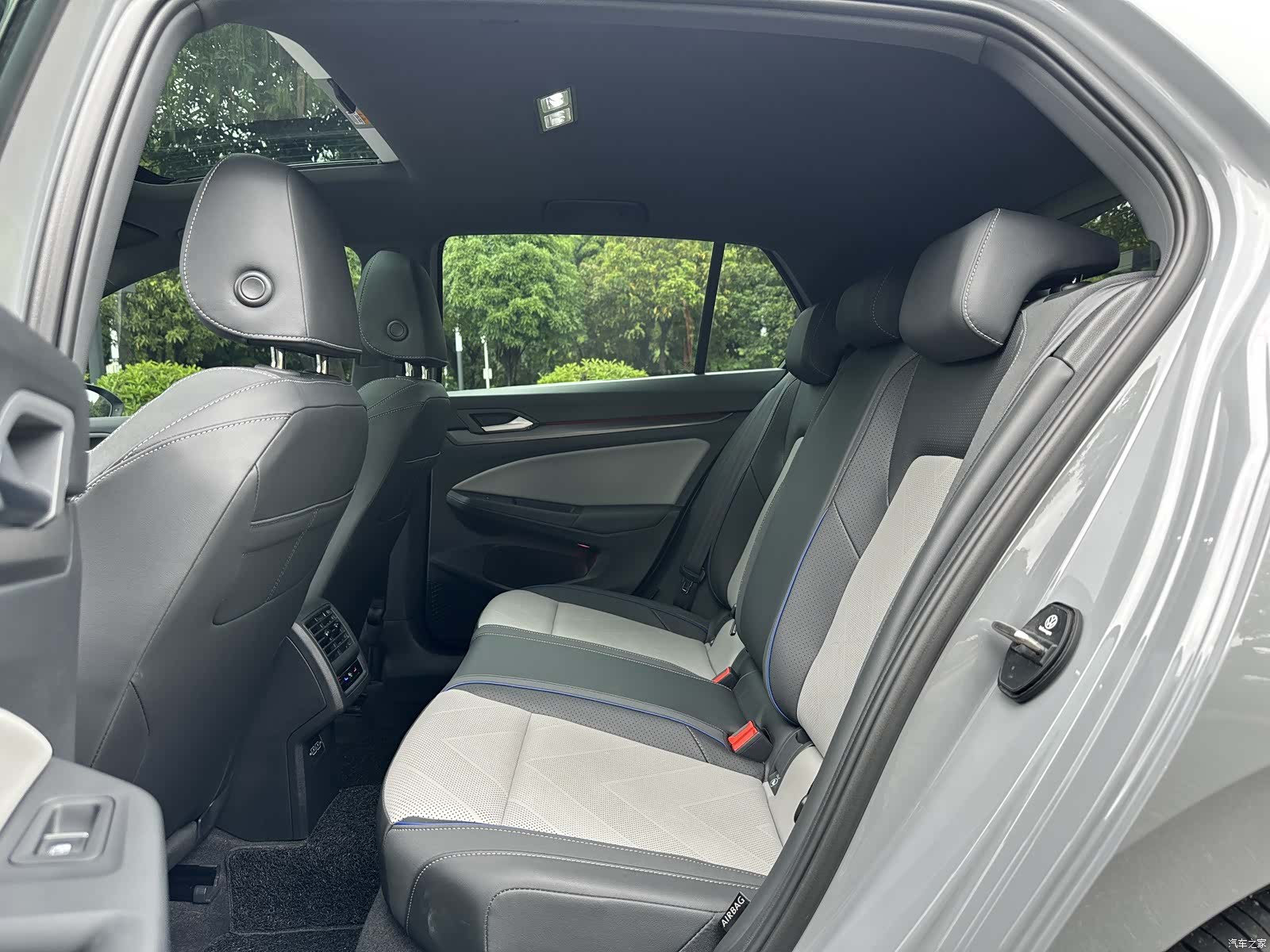 Volkswagen Golf, 2025 6