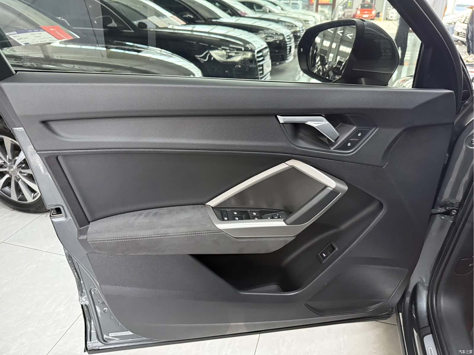 Audi Q3, 2023 16