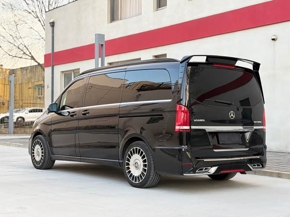 Mercedes-Benz V-class